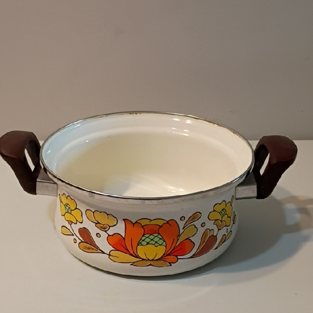 Retro Floral Enamel Cookware Pot with Handles
